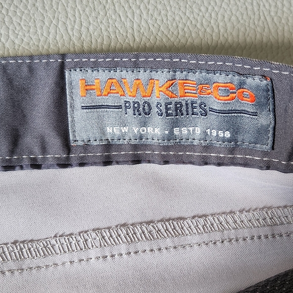 Hawke & Co. Men's grey shorts in size 36 - Picture 7 of 7